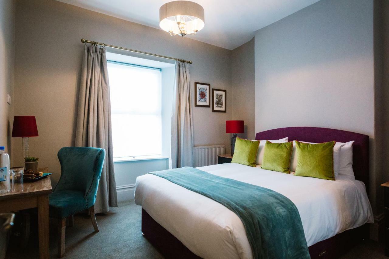 Ginger Peanut Hotel